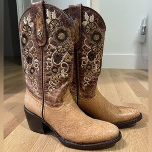Brown Western Cowboy Boots with Embroidered Design